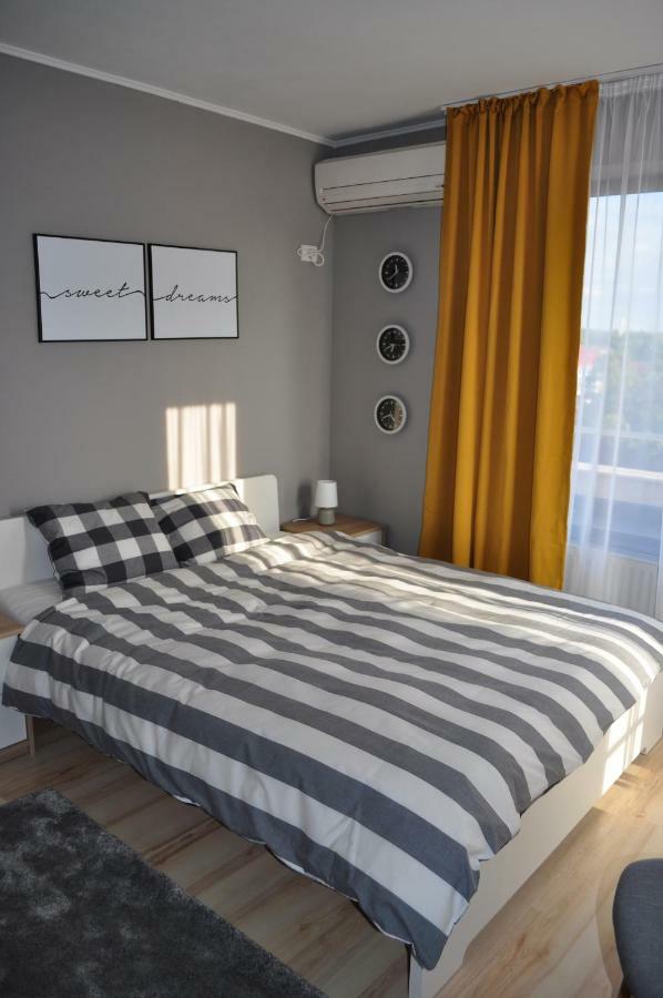 Sleep & Fly Apartment Otopeni Exterior photo